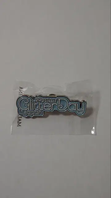 ILLIT 'Glliter Day' 회장 한정판 캡슐 토이 로고 핀 배지