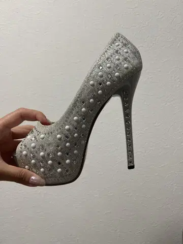 실버 펄 장식 오픈토 캬바쿠라 하이힐