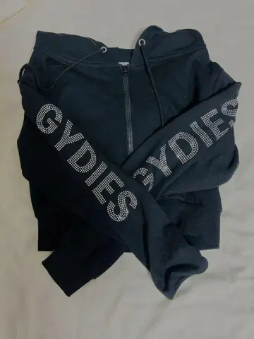 GYDA 숏 후드티