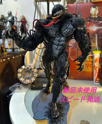 베놈 동상 약 30cm. 상품 미사용. 가격 인하 중