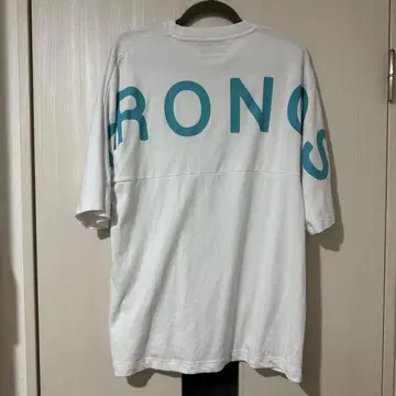 [ 새상품급 ] [ 인터넷 완판 ] CRONOS 셔츠 M 사이즈