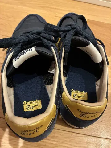 오니츠카타이거 여성 신발