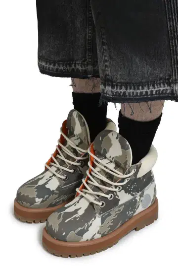 PDF STRADA // WHITE CAMO 43