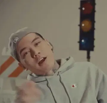 [ YZERR 착용 ] champion 맨투맨 리버스 위브