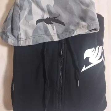 페어리 테일 콜라보 파카