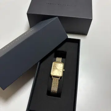 QUADRO PRESSED UNITONE 20x26mm