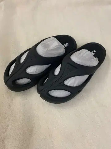 keen 샌들 27cm