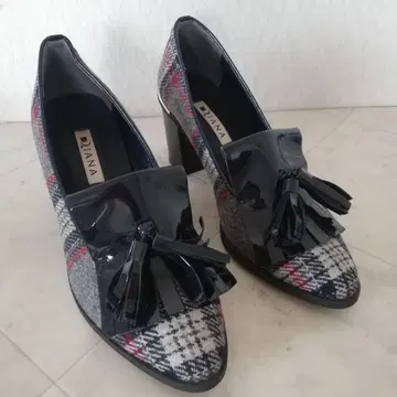 새상품급!!DIANA 다이애나 천연 가죽 태슬 펌프스 24cm
