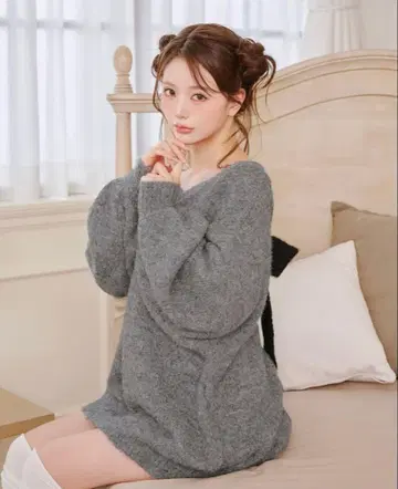 Darich 빅 리본 백 오픈 니트탑 그레이