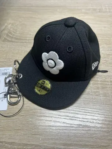 마리콴트 MARY QUANT 뉴에라 데이지 파우치