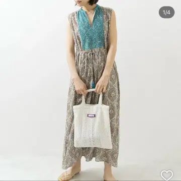누키테파 코튼 보일 아라베스크 프린트 슬리브리스 드레스