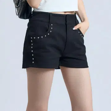 ACLENT 로우라이즈 스터드 숏팬츠