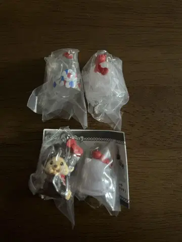몬치치 헬로키티 메지루시 액세서리 가챠