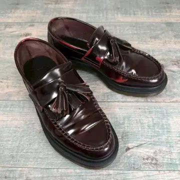 구하기 어려움 Dr.Martens 빨간 심 태슬 로퍼 37 에이드리안