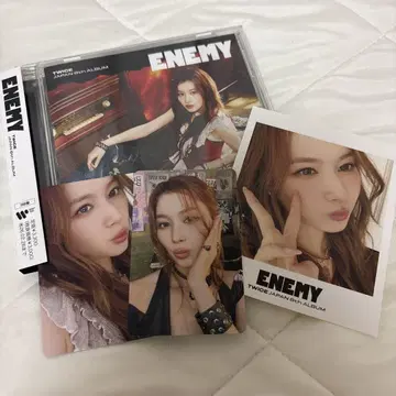 TWICE ENEMY 일본 6th 앨범 포토 카드 포함 사나 버전