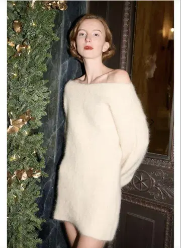 THE TOE Richmond Angora Sweater