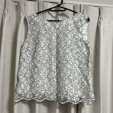 UNTITLED 슬리브리스