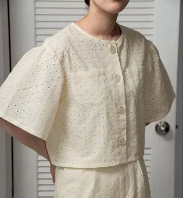 embroidery puff sleeve jacket like tops