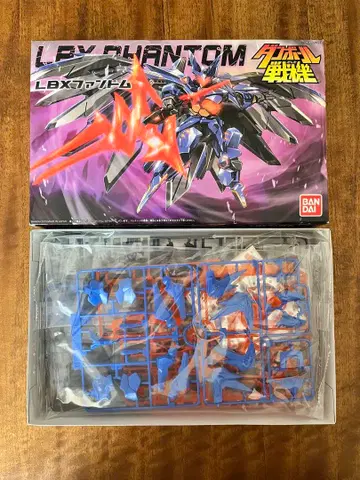 골판지 전기 프라모델 LBX 팬텀