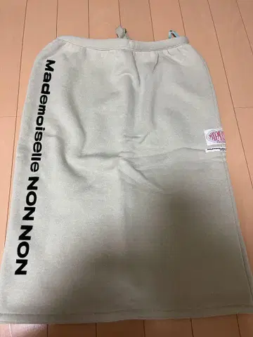 마드모아젤 논논 맨투맨 스커트 mademoiselle nonnon