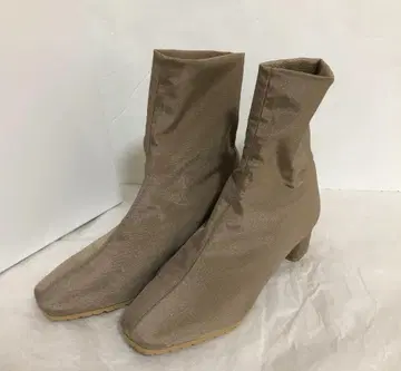 새상품급 DIANA 다이애나 레인부츠 올웨더 베이지 22.5cm