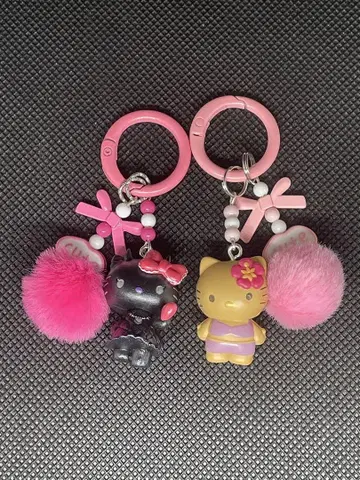 헬로키티와 검은 고양이 키링 세트
