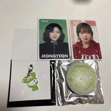 TWICE 정연 트레이딩 카드 캔뱃지 키링 세트