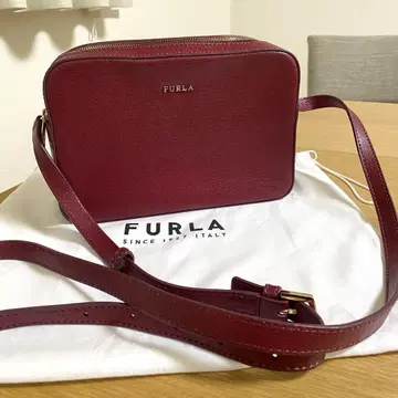 [ 미사용 새상품 ] FURLA 레드 숄더백 릴리 수납 가방 포함