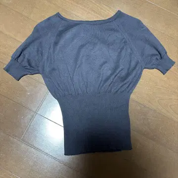 새상품급 JOHN SMEDLEY 다크 그레이 벌룬 슬리브 스웨터 M