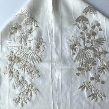 [ 앤티크 장식용 깃 수제 자수 ]