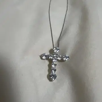 실버톤 크로스형 목걸이