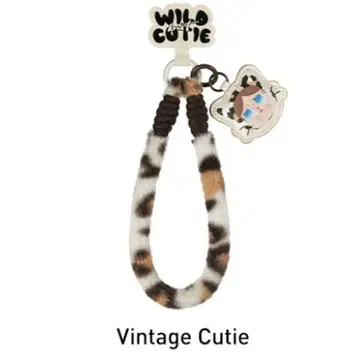 CRYBABY wild but cutie 폰참 클라이베이비