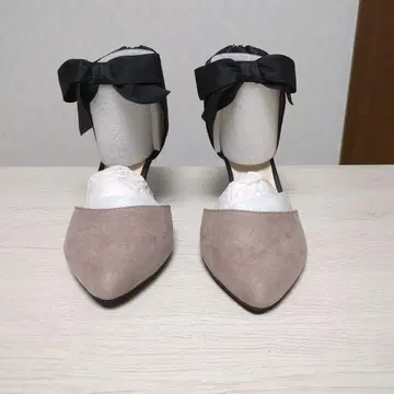 리본 포함 스틸레토 하이힐