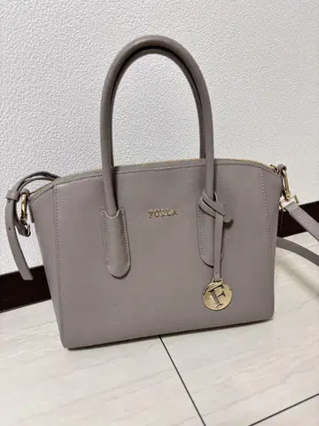 FURLA 훌라 핸드백 그레이 새상품급