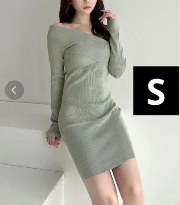 미사용 새상품 리젝시 프론트 크로스 니트 원피스 S 사이즈