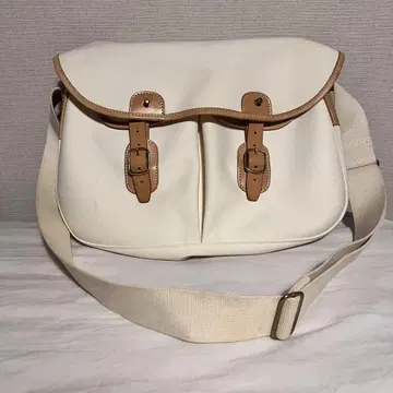 Brady ARIEL TROUT LARGE 화이트
