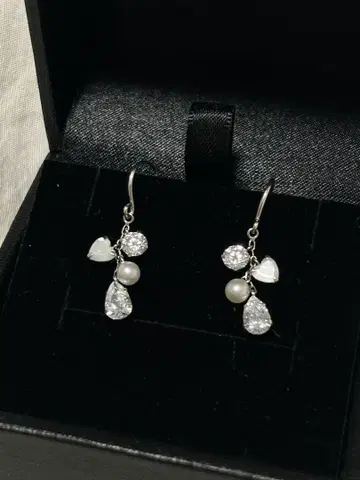 10k 화이트 골드 귀걸이 양쪽 귀