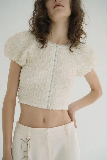 CLANE SHIRRING PUFF TOPS