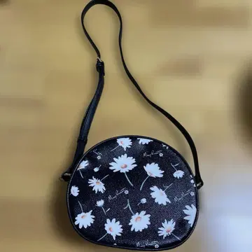 마리콴트 카모마일 숄더백