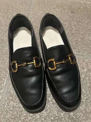 골드 비트 로퍼