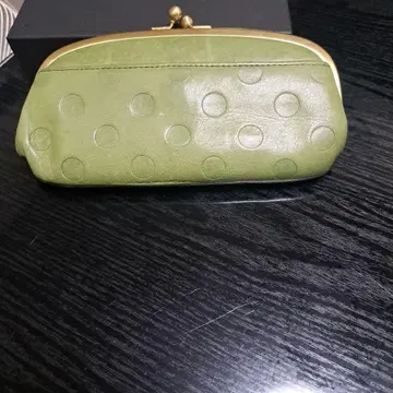 도트 무늬 그린 장지갑
