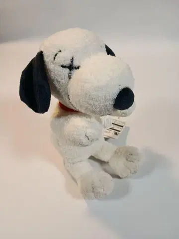 UNIQLO KAWS x PEANUTS 스누피 봉제 인형