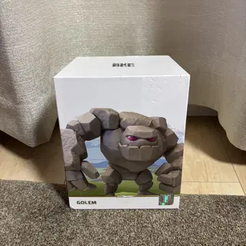 크라쿠라 크라로와 골렘 피규어