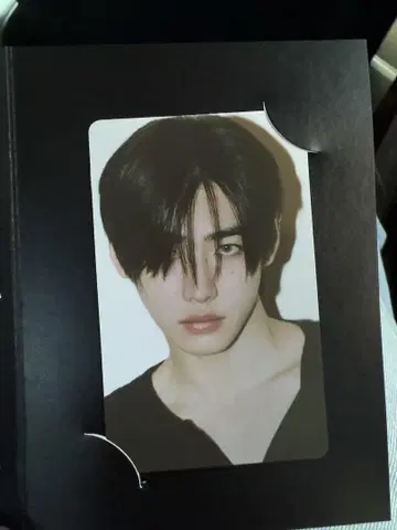 UNSEEN 입장 혜택 트레이딩 카드 성훈