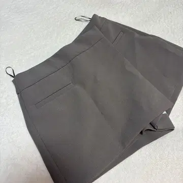 ZARA 그레이 스코트 미니 스커트 숏팬츠