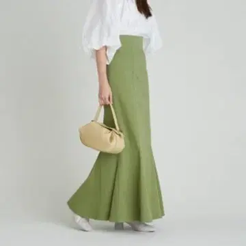 SNIDEL 하이웨스트 헴 플레어 스커트 그린 택 포함 새상품