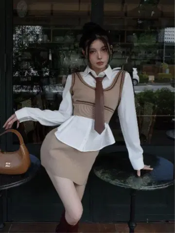 다리치 Darich 가죽 타이 니트 셋업