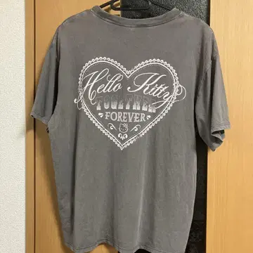 헬로 키티 하트 디자인 반팔 티셔츠 키티