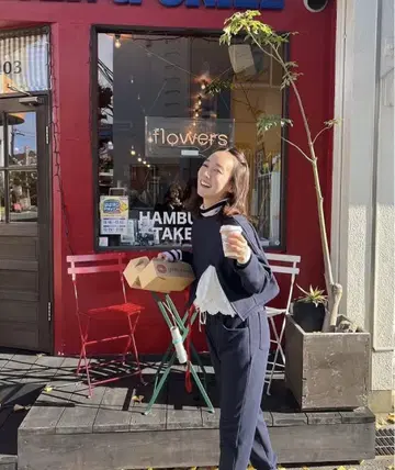 로지몬스터 풀오버 네이비 미사용 새상품