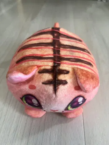 TAKARA TOMY